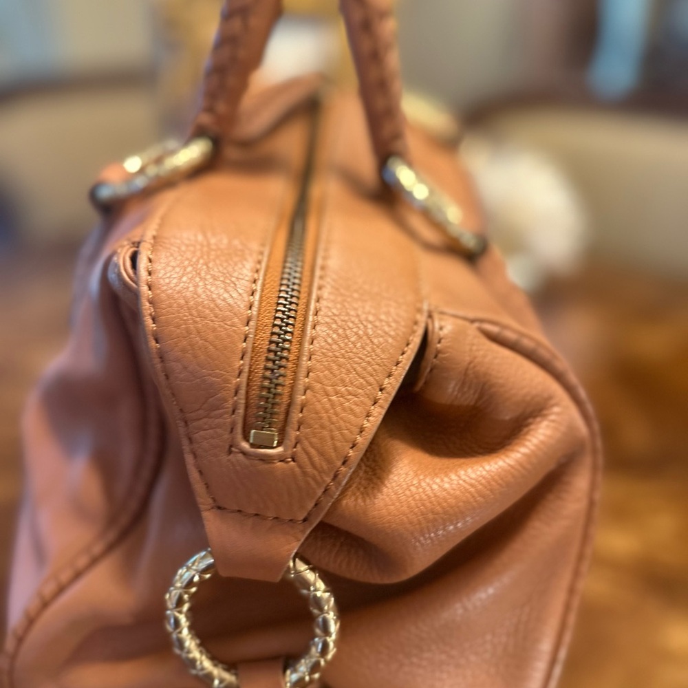 Sexy camel Tan Leather Handbag - Picture 5 of 17